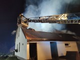 Pożar w Charbowie - płonął dom jednorodzinny. Znaleziono ciało starszego mężczyzny