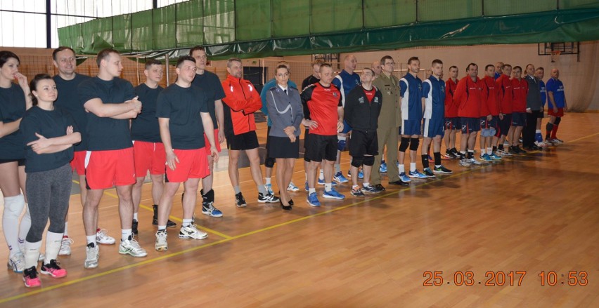 W Starachowicach w turnieju siatkówki rywalizowali...