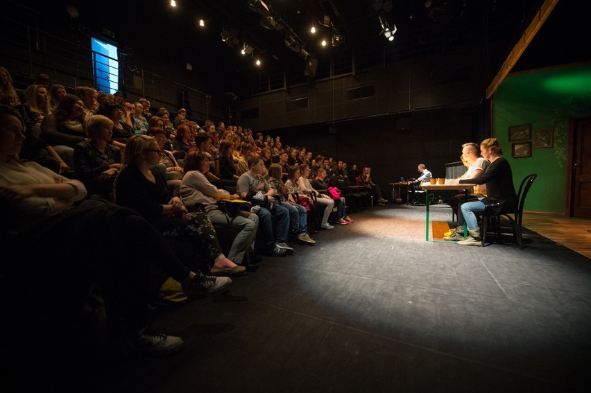 "Dramat w akcji" w Opolskim Teatrze Lalki i Aktora.