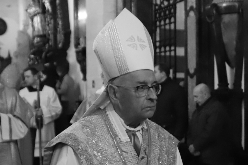 Biskup Tadeusz Pieronek nie żyje. Miał 84 lata                  