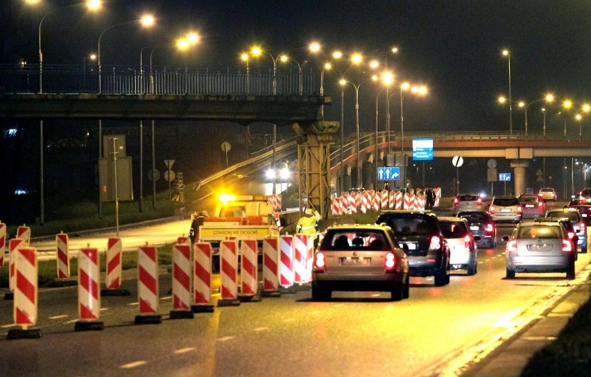 To już trzeci przetarg na budowę nowej kładki nad al. Jana...