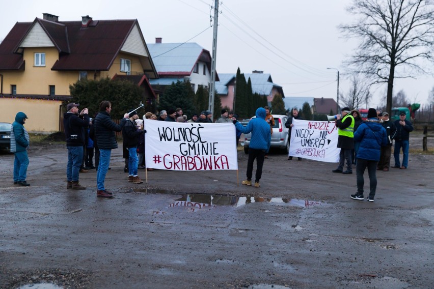 31 grudnia 2017. Protest mieszkańców Grabówki w drugą...