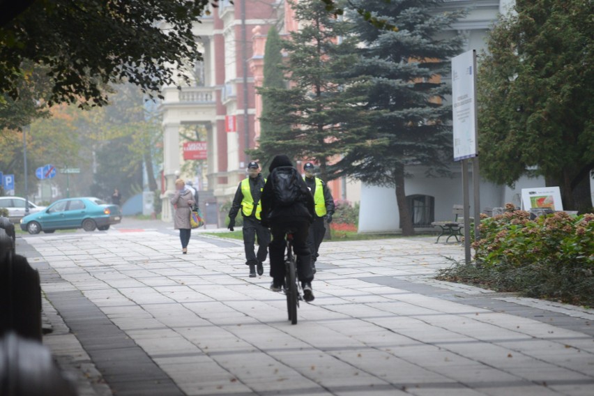 Jazda rowerzystów po zielonogórskim deptaku to temat, który...