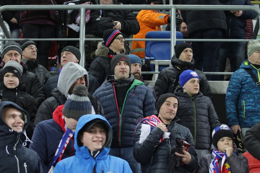 Górnik Zabrze - Wisła Kraków: mimo zimna, na trybunach był...