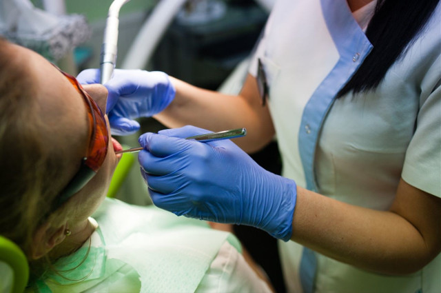 Konkurs NFZ na świadczenia stomatologiczne w Białymstoku. Dentyści zgrzytają zębami