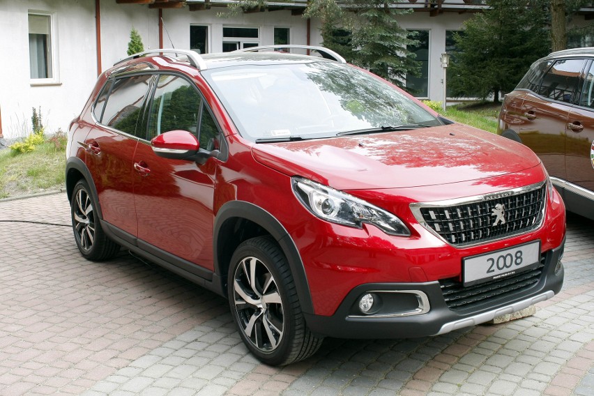 Peugeot 5008...