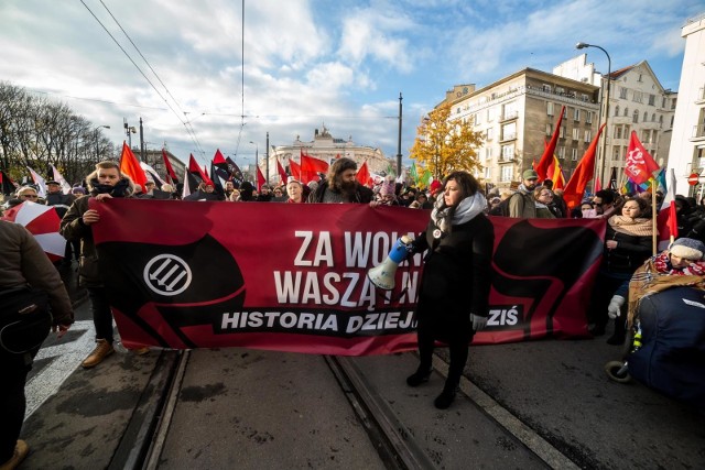 Warszawa. Marsz antyfaszystowski "Za wolność waszą i naszą"