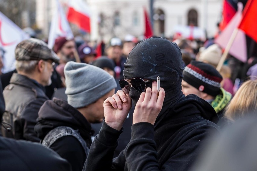Warszawa. Marsz antyfaszystowski "Za wolność waszą i naszą"