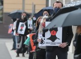 Kolejkowy "Czarny Protest" w Szczecinie przeciwko całkowitemu zakazowi aborcji - 14.04.2020