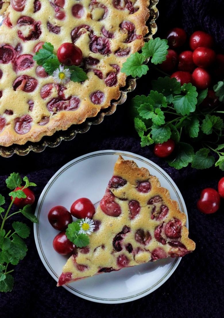 Clafoutis z czereśniami.