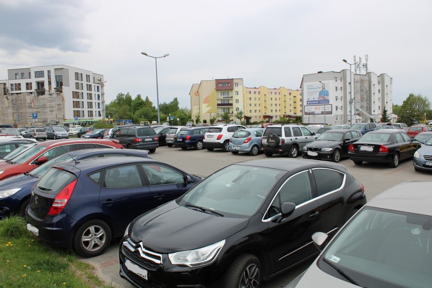 Parking pod słupskim szpitalem jest darmowy, za to...