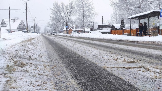 Warunki drogowe w Zakopanem i na Podhalu są bardzo trudne