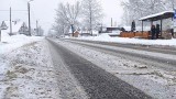 Podhale. Sytuacja na drogach nie poprawia się. Jest śnieg i lód. I bardzo ślisko