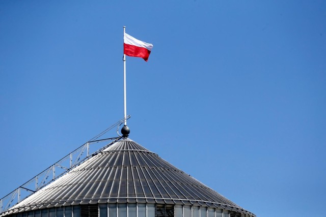 57 proc. Polaków chce, by w spółkach Skarbu Państwa została wprowadzona kadencyjność