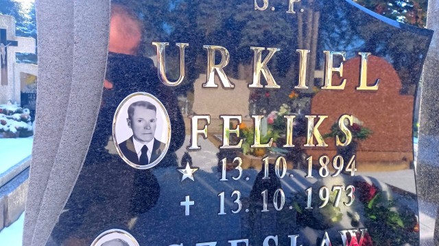 Na cmentarzu w Ośnie Lubuskim pierwszym w ten sposób uhonorowanym weteranem został Feliks Urkiel