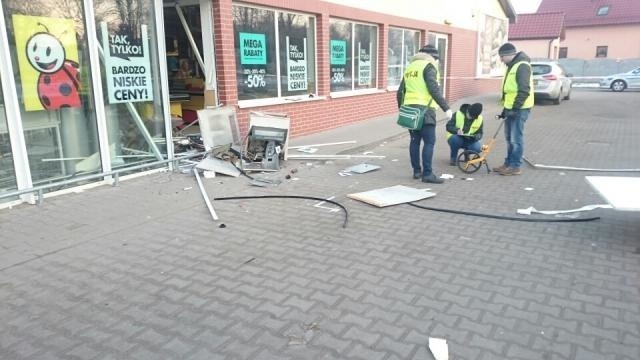 Bankomat wysadzono w Ośnie Lubuskim przy jednym z supermarketów.