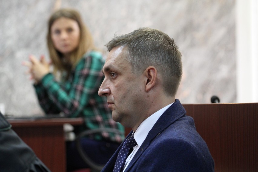 Ruszył proces prezydenta Tarnobrzega. Prokuratura zarzuca mu przyjęcie łapówki. Grzegorz Kiełb nie przyznaje się do winy [ZDJĘCIA]