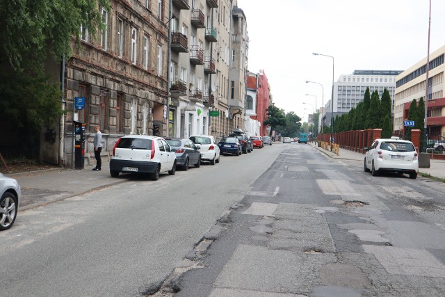 Ulica Rewolucji od poniedziałku będzie zamknięta od Kilińskiego do pl. Pokoju.
