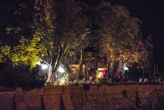 Bella Skyway Festiwal 2015Pierwszy dzień festiwalu świateł na toruńskim starym mieście.