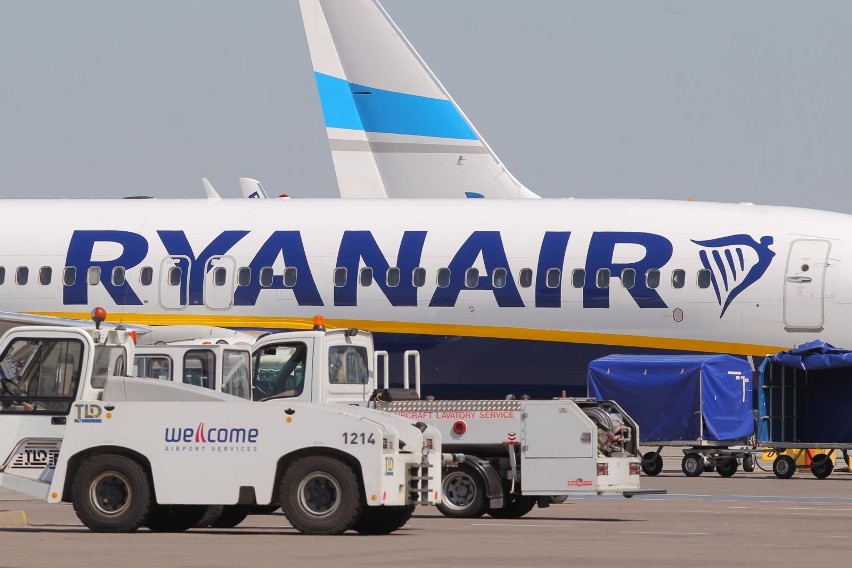 Ryanair znacznie wstrzymuje rozkład lotów.