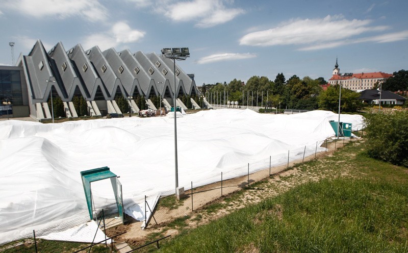 Demontaż dachu na rzeszowskim skateparku.