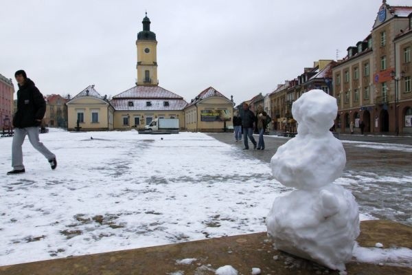 Bałwanek pilnuje fontanny