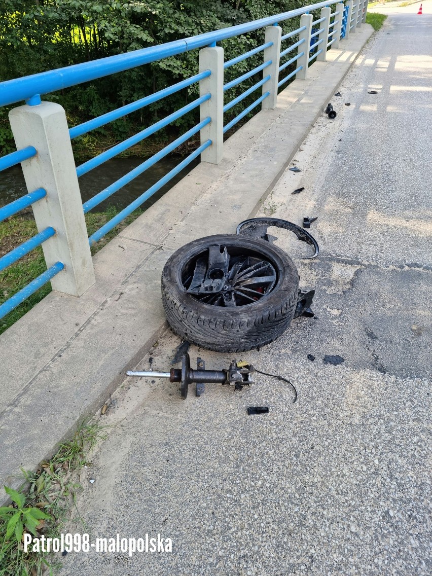 Wypadek w Iwanowicach na drodze powiatowej
