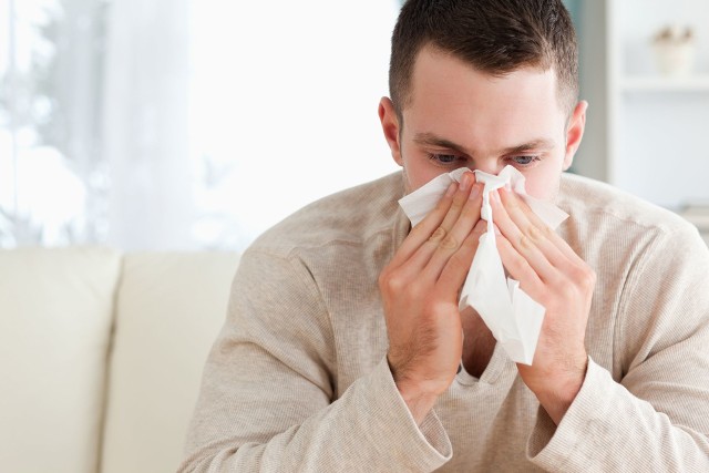 Jednym z charakterystycznych objawów krzywej przegrody nosowej są nawracające infekcje.