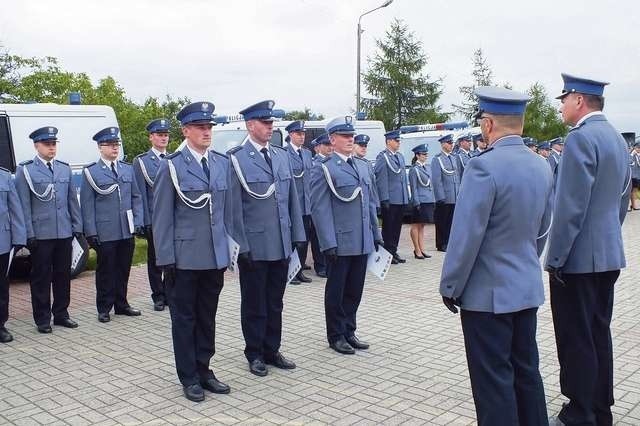 Ten jeden dzień to dla wielu funkcjonariuszy okazja do świętowania i nagroda za codzienną służbę