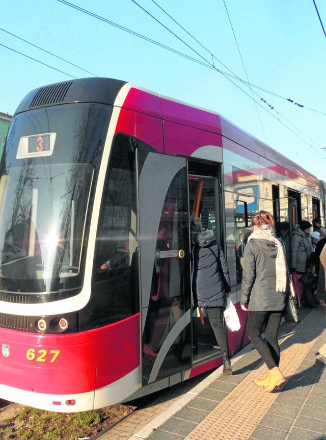 Tramwaje w Częstochowie jeżdżą teraz na trzech liniach. Potrzebna jest kontynuacja remontów starego torowiska