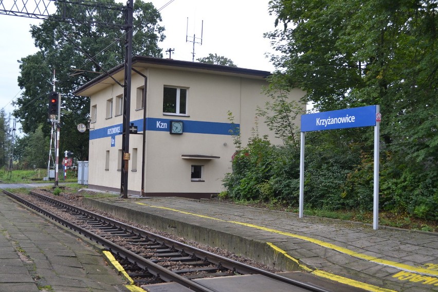 Dworzec na stacji w Krzyżanowicach jest potrzebny, bo teraz...