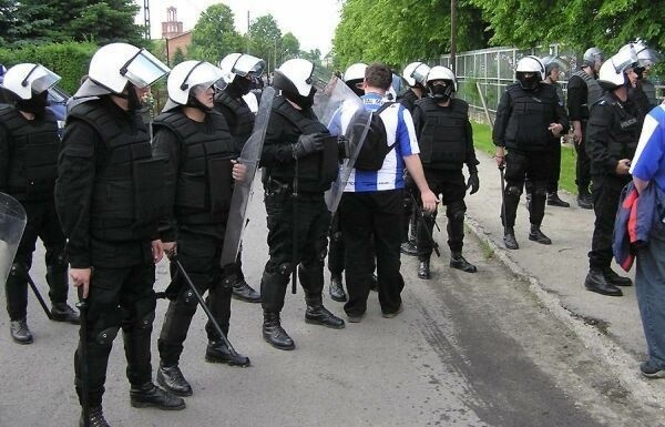 Policja będzie miała dziś w Gorzycach bardzo dużo pracy...