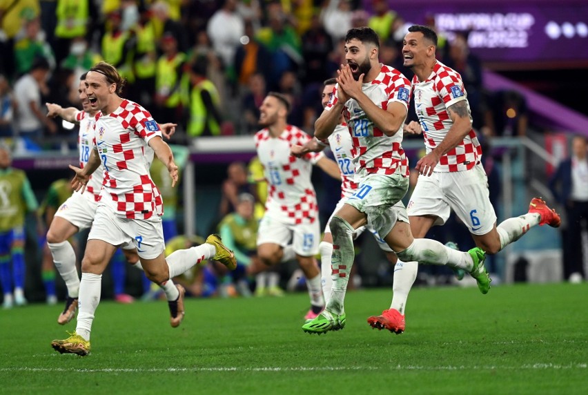 Radość Chorwatów po zwycięstwie nad Brazylią w rzutach...
