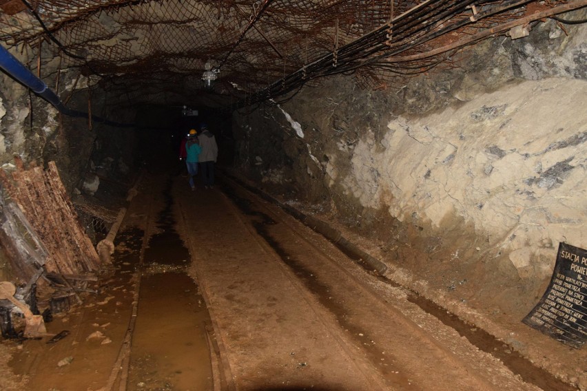 Pod Wrocławiem zamykają kopalnię dla turystów. Będą produkować wodę mineralną (ZOBACZ)