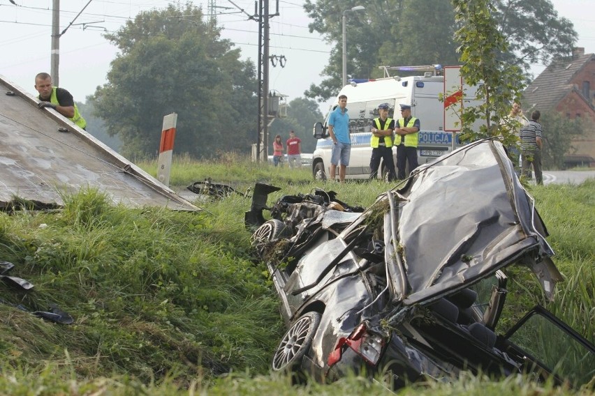 Wypadek w Żernikach Wrocławskich. Jedna osoba nie żyje, 3 ranne (ZDJĘCIA)