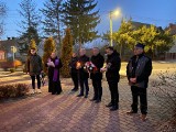 Narodowy Dzień Pamięci Żołnierzy Wyklętych w Skalbmierzu. Modlitwa w kościele, kwiaty i znicze przed Pomnikiem Niepodległości [ZDJĘCIA]
