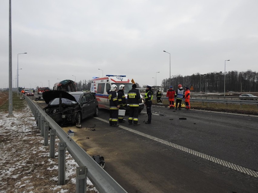 Wypadek śmiertelny na S8 w m. Stare Krzewo. Dwóch kierowców...