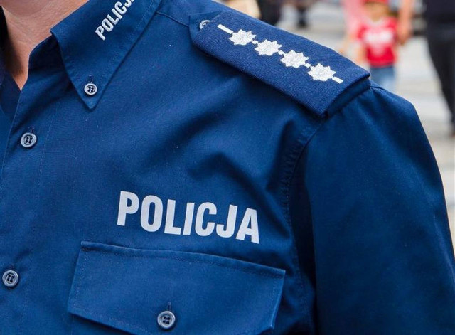 Były policjant skazany. Podszywał się pod kolegów i wyłudzał pieniądze