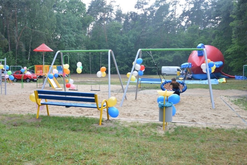 Chicagowska Polonia ufundowała plac zabaw dla domu dziecka w Małachowie