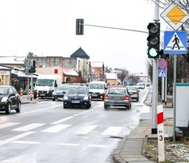 Kilka lat temu sygnalizacja świetlna została wybudowana na skrzyżowaniu ulicy Rzemieślniczej i Reymonta w Białobrzegach.