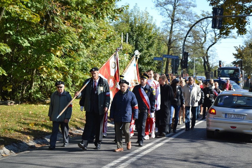 Tablica upamiętniająca powstańców odsłonięta w Milowicach [ZDJĘCIA]