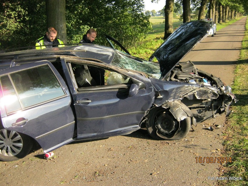 Samochód dachował w gminie Białogard. Kierowca zniknął [zdjęcia]