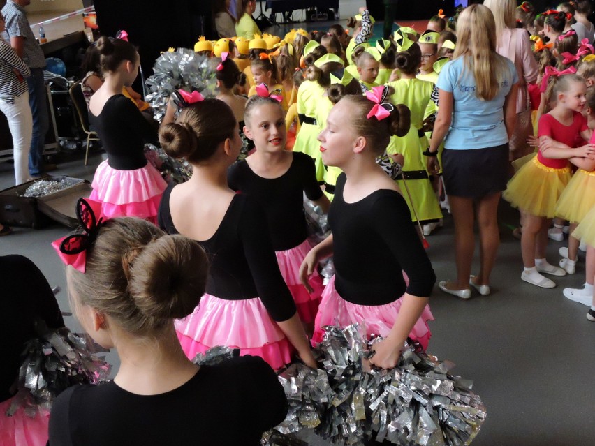 Piąte urodziny zespołu Cheerleaderki Pasja - 180 tancerek na parkiecie! [ZDJĘCIA, WIDEO]