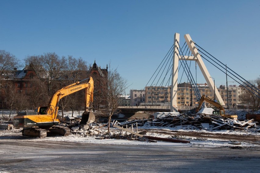 Od początku lutego przy ul. Królowej Jadwigi 14 trwają prace...