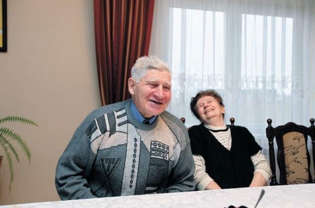 Ignacy i Janina Tekieniowie wzięli ślub zaledwie dwa tygodnie po tym, jak się poznali. Mieli wtedy po 29 lat i był to &#8211; jak mówią &#8211; już najwyższy czas na żeniaczkę. Są ze sobą 50 lat.