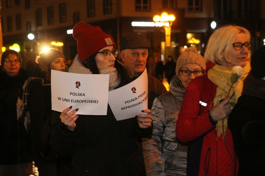 Kobiety zablokowały ul. Kazimierza Wielkiego na 10 minut....