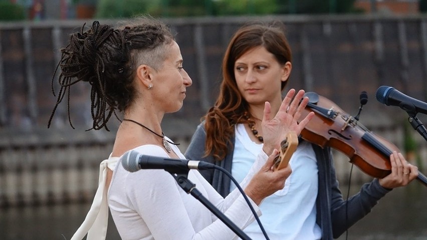 Organizujący je muzycy z zespołu Projekt Kobieta, a także...