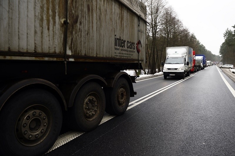 Strajk na Śląsku: Górnicy zablokowali drogi DK1 w...