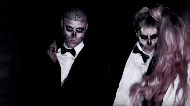 Zombie Boy nie żyje. Kanadyjski model miał 32 lata. Wypadł z balkonu? Zasłynął w teledysku Lady Gagi