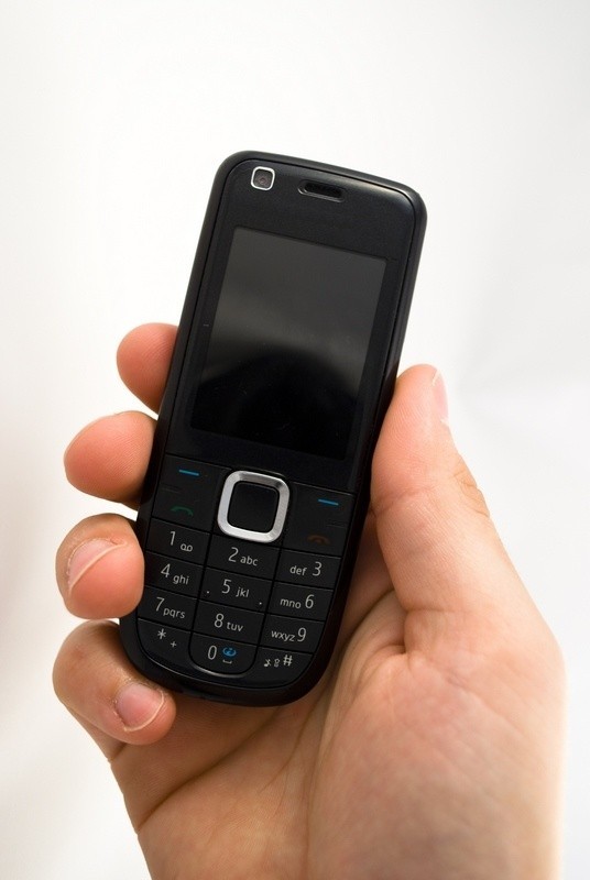 Urzędnicy mają mniejsze limity na rozmowy z telefonów komórkowych.